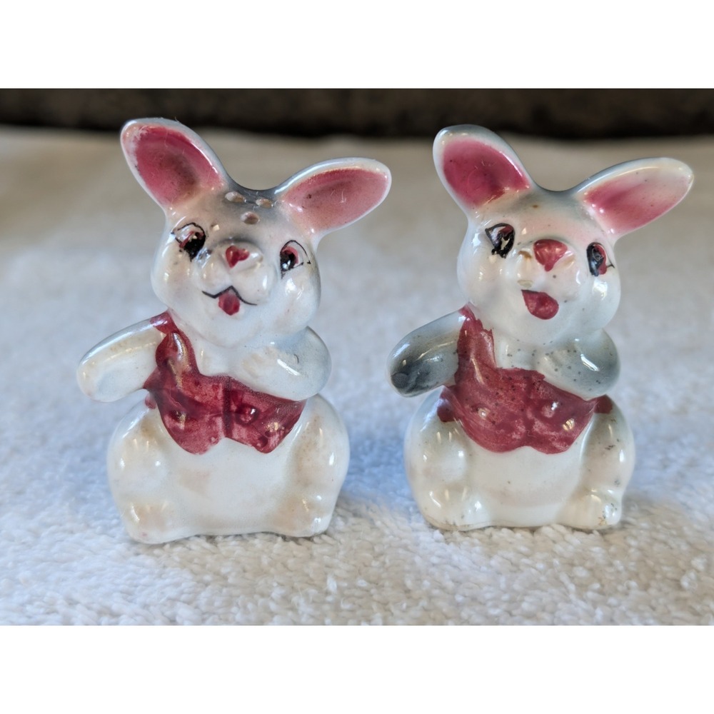 Vintage Japan Enesco Anthropomorphic Salt & Pepper Shakers White Rabbit Bunny